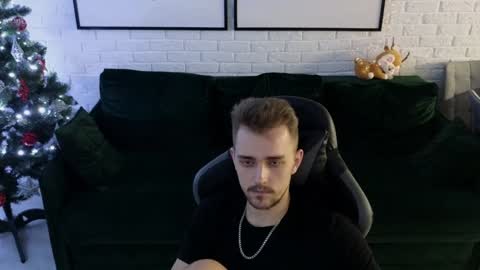 Lars online show from December 8, 2024, 4:25 am