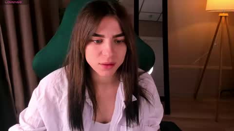 lasly_moon online show from May 10, 2026, 11:43 pm