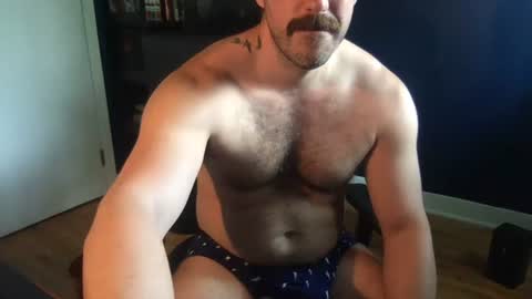 Snapshot of latenightlunch chatting on July 21, 2026, 3:14 pm Latenightlunch online show from July 21, 2026, 3:14 pm