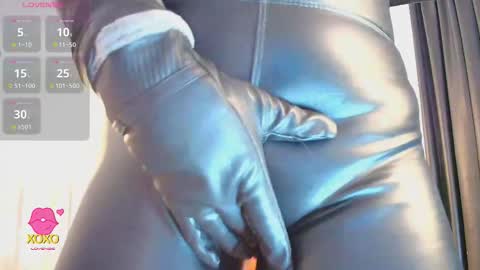 Snapshot of latex_rose_daniels chatting on February 9, 2026, 1:15 pm ROSE online show from February 9, 2026, 1:15 pm