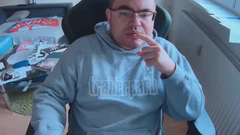 latexboy893 online show from November 12, 2025, 1:00 pm