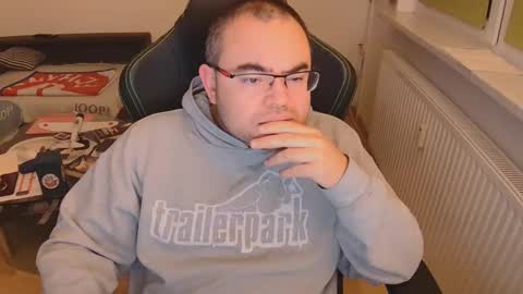 latexboy893 online show from November 13, 2025, 9:36 pm