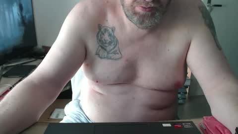 Snapshot of latexloverch71 chatting on April 18, 2026, 12:42 pm Andreas Latexlover online show from April 18, 2026, 12:42 pm
