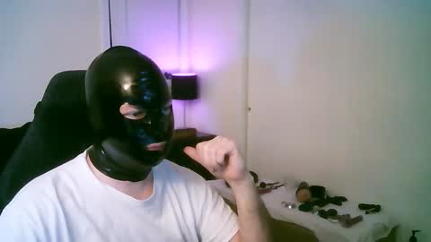 latexminheadroom online show from January 9, 2026, 11:06 pm