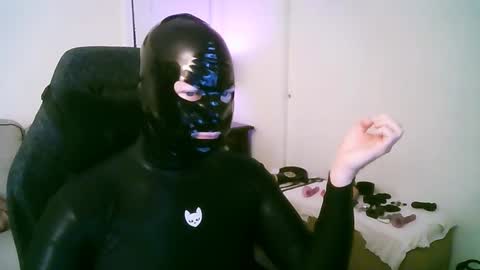 latexminheadroom online show from February 20, 2026, 6:26 am