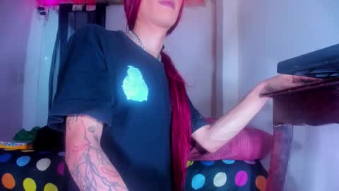 latin_big_01 online show from December 4, 2025, 5:50 am