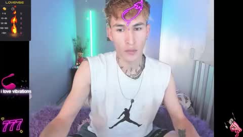 Snapshot of latin_boysxxx_ chatting on March 16, 2026, 1:11 am latin_boysxxx_ online show from March 16, 2026, 1:11 am