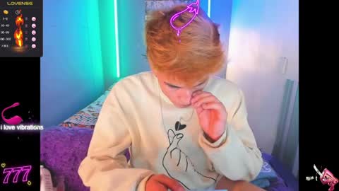 Snapshot of latin_boysxxx_ chatting on March 31, 2026, 3:52 am latin_boysxxx_ online show from March 31, 2026, 3:52 am