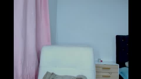 Snapshot of latin_delight_ chatting on November 30, 2025, 12:25 am latin_delight_ online show from November 30, 2025, 12:25 am