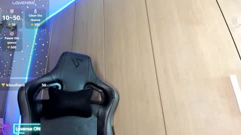 instagramlatin goddessx   im nikoll online show from September 14, 2025, 6:12 am