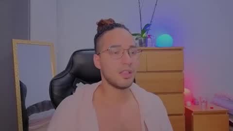 Snapshot of latin_luxury_i chatting on November 27, 2025, 6:15 am Free OF online show from November 27, 2025, 6:15 am