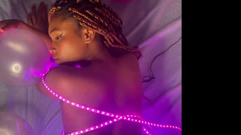 Snapshot of latin_rihanna_j chatting on December 3, 2024, 4:58 am karen online show from December 3, 2024, 4:58 am