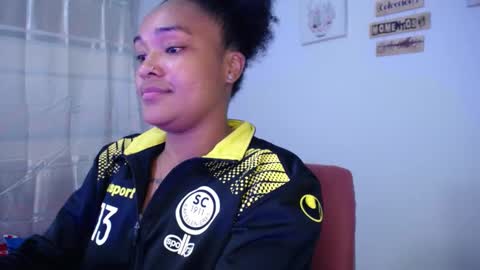 Snapshot of latin_rihanna_j chatting on October 1, 2025, 3:34 am karen online show from October 1, 2025, 3:34 am