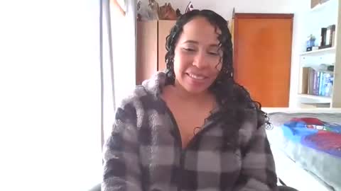 Snapshot of latina_hot84 chatting on December 16, 2024, 2:16 pm Mercedes online show from December 16, 2024, 2:16 pm