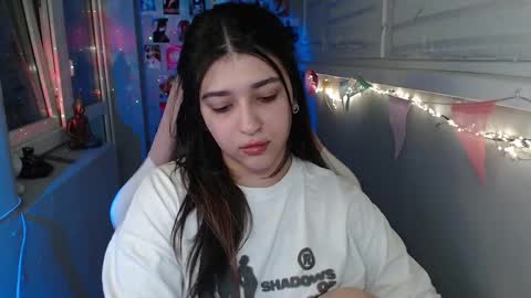 Snapshot of latina_mia chatting on March 5, 2025, 5:18 pm miiiiiiaaaa online show from March 5, 2025, 5:18 pm