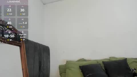 angelina  online show from September 23, 2025, 1:03 pm