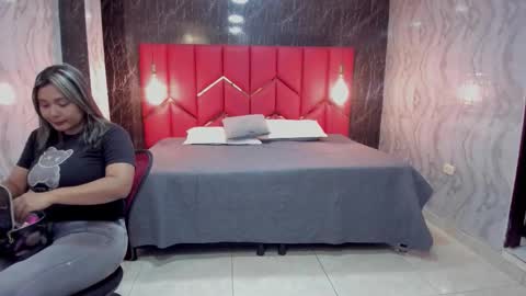 EMMA   online show from February 4, 2026, 2:01 pm