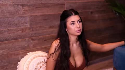 Snapshot of latinaloco chatting on October 28, 2025, 6:54 pm Latina online show from October 28, 2025, 6:54 pm