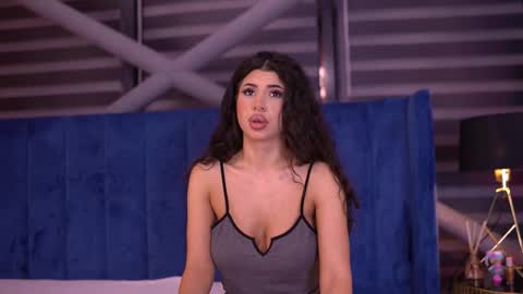 Snapshot of latinaloco chatting on January 8, 2026, 7:05 pm Latina online show from January 8, 2026, 7:05 pm