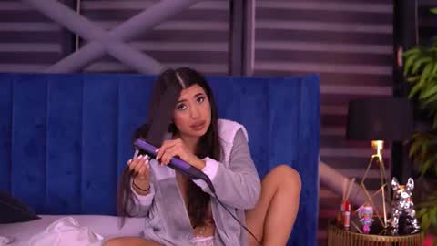 Snapshot of latinaloco chatting on January 14, 2026, 7:08 pm Latina online show from January 14, 2026, 7:08 pm