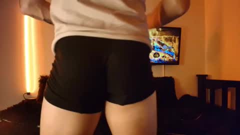 Snapshot of latinboyvip_ chatting on April 30, 2026, 5:36 am LatinBoyVIP Colombian online show from April 30, 2026, 5:36 am