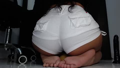 Snapshot of latinfeetqos chatting on December 29, 2024, 5:53 am Martina April online show from December 29, 2024, 5:53 am