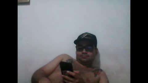 Snapshot of latino6972 chatting on October 19, 2025, 11:05 pm latino6972 online show from October 19, 2025, 11:05 pm