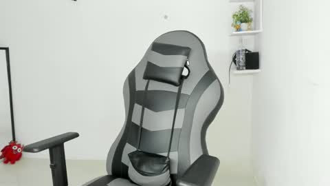 Snapshot of latinoalpha73 chatting on February 13, 2026, 12:01 pm latinoalpha73 online show from February 13, 2026, 12:01 pm