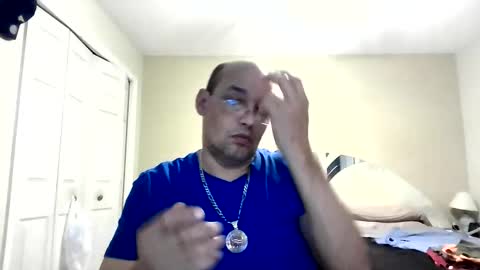 Snapshot of latinoinfla chatting on December 21, 2025, 10:06 pm latinoinfla online show from December 21, 2025, 10:06 pm