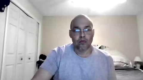 Snapshot of latinoinfla chatting on March 8, 2026, 12:52 am latinoinfla online show from March 8, 2026, 12:52 am