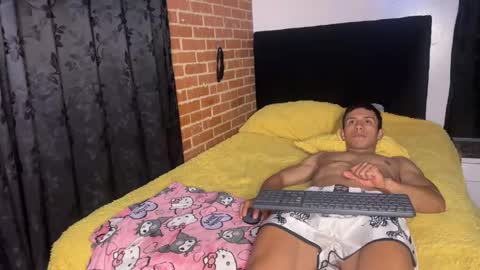 latinosadictosalsexo online show from March 3, 2026, 4:29 am