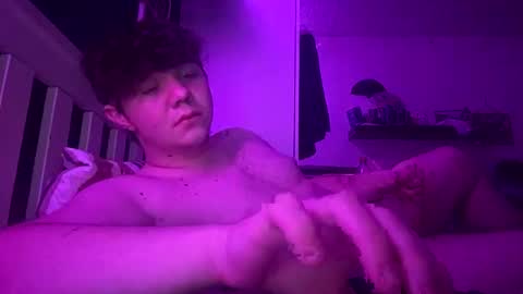 Snapshot of latrne chatting on April 7, 2026, 9:37 pm Latrne online show from April 7, 2026, 9:37 pm