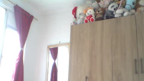 Snapshot of lau16310 chatting on February 9, 2026, 8:13 pm Laura online show from February 9, 2026, 8:13 pm