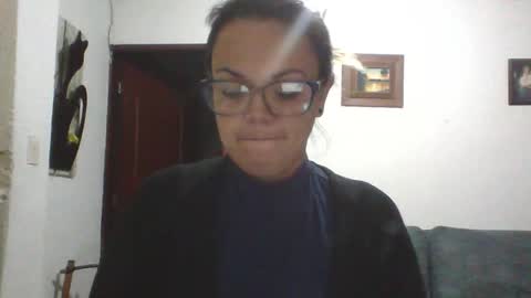 Snapshot of lau16310 chatting on February 15, 2026, 1:57 am Laura online show from February 15, 2026, 1:57 am