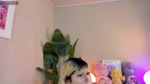 laukyubey1 online show from December 15, 2025, 12:31 pm