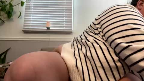 Snapshot of laulauma chatting on January 10, 2025, 7:32 pm LauLauMa online show from January 10, 2025, 7:32 pm