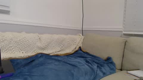 Snapshot of laulauma chatting on February 6, 2025, 12:33 am LauLauMa online show from February 6, 2025, 12:33 am