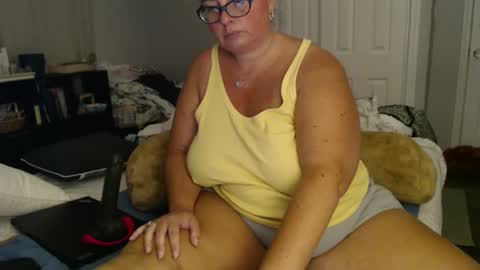Snapshot of laulauma chatting on September 14, 2025, 2:00 am LauLauMa online show from September 14, 2025, 2:00 am