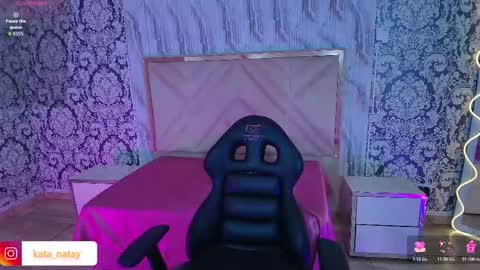 Snapshot of laulin_tay chatting on February 9, 2026, 4:05 am laulin_tay online show from February 9, 2026, 4:05 am