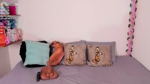 laura1__ online show from October 20, 2025, 11:16 pm