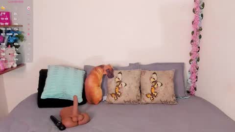 Snapshot of laura1__ chatting on March 5, 2026, 11:23 pm laura1__ online show from March 5, 2026, 11:23 pm