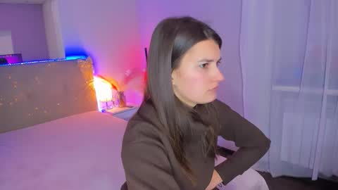 Snapshot of laura__leee chatting on February 2, 2026, 6:12 am Laura online show from February 2, 2026, 6:12 am