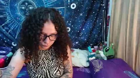 Snapshot of laura_anal_ chatting on January 20, 2025, 11:21 pm Wen online show from January 20, 2025, 11:21 pm
