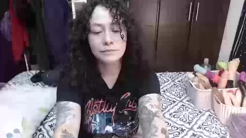 Snapshot of laura_anal_ chatting on September 25, 2025, 4:43 pm Wen online show from September 25, 2025, 4:43 pm