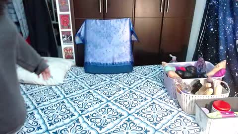 Snapshot of laura_anal_ chatting on October 9, 2025, 2:59 pm Wen online show from October 9, 2025, 2:59 pm