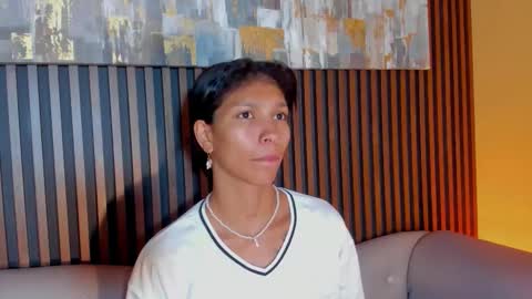 Snapshot of laura_aristizabal_19 chatting on February 12, 2026, 11:05 am Laura online show from February 12, 2026, 11:05 am