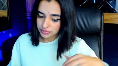 Snapshot of laura_badoo chatting on December 14, 2024, 1:49 pm Laura online show from December 14, 2024, 1:49 pm