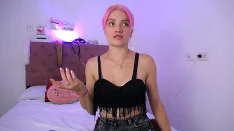 Snapshot of laura_candy02 chatting on January 23, 2025, 6:56 pm LAURA online show from January 23, 2025, 6:56 pm
