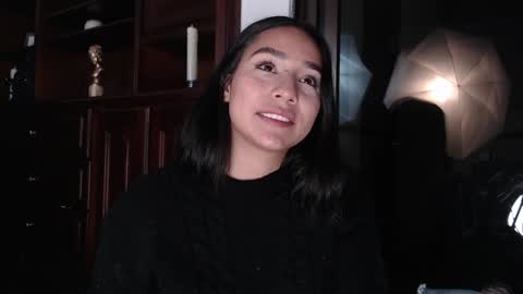 Snapshot of laura_golden1 chatting on December 11, 2024, 1:37 am lLAURA online show from December 11, 2024, 1:37 am