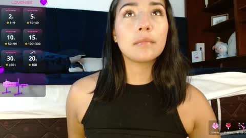 Snapshot of laura_golden1 chatting on February 26, 2025, 10:09 pm lLAURA online show from February 26, 2025, 10:09 pm